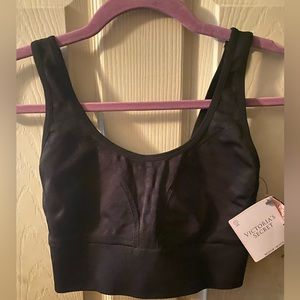 Victorias Secret seamless bra size medium, NWT